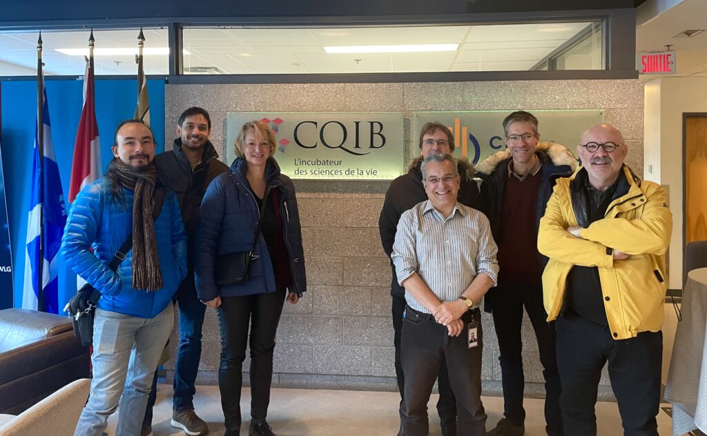 Photo de groupe de la délégation avec la directeur du CQIB. 